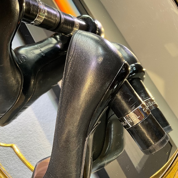 Vintage Y2K Authentic Chanel Square Toe Cylinder Heel Black Pumps Damaged 9B - Picture 8 of 14